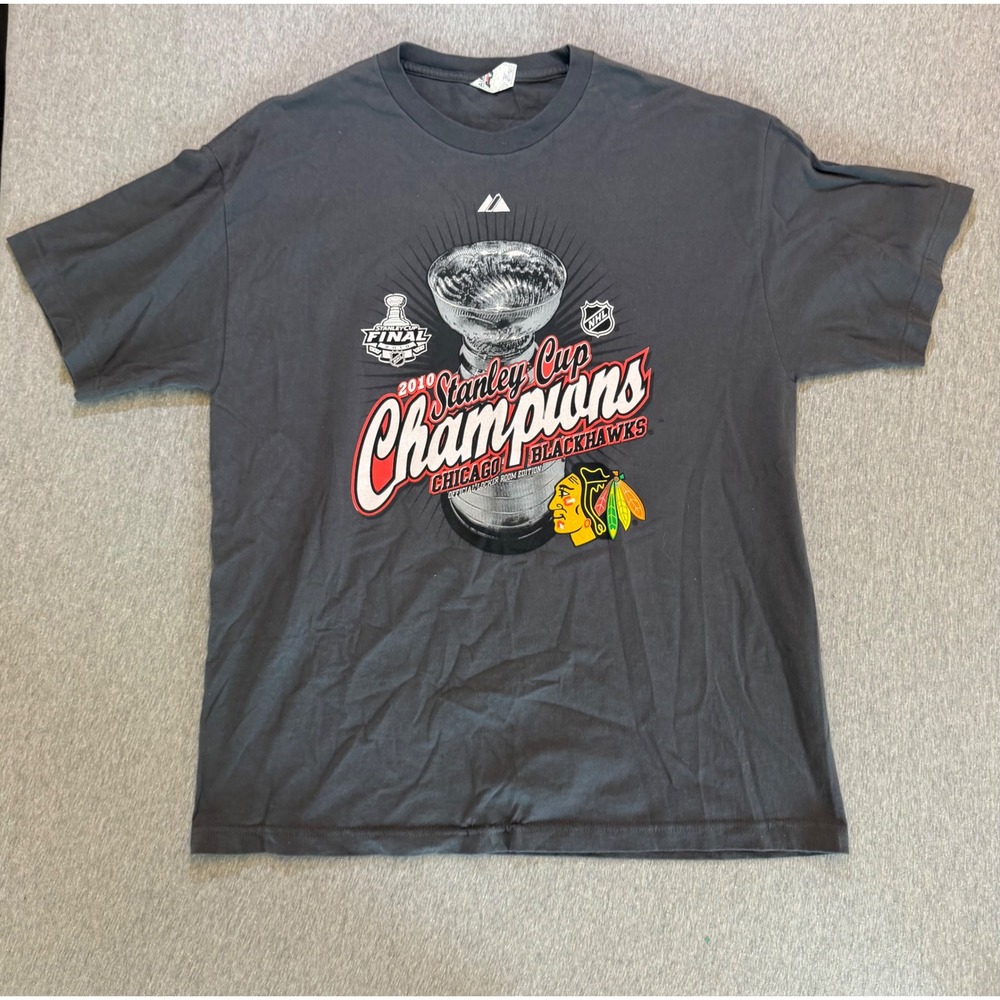 Majestic Chicago Blackhawks 2010 Stanley Cup Champions T-Shirt Mens XL Gray